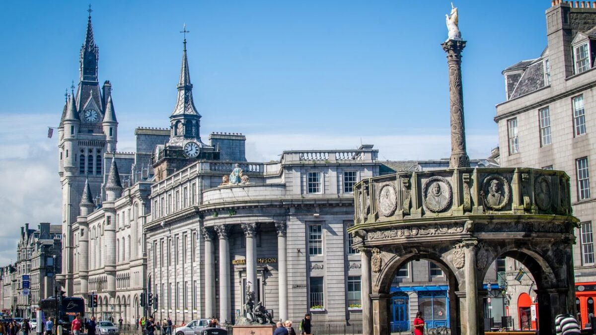 Tallinn to Aberdeen from €387