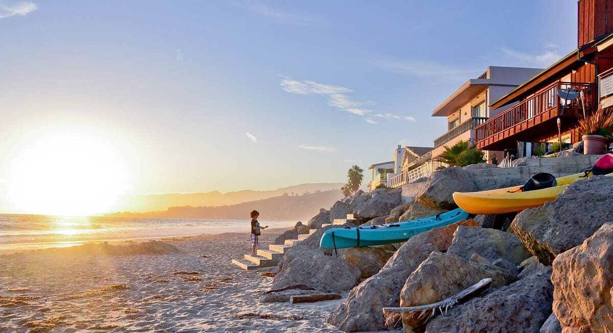 Tallinn to Los Angeles from €522
